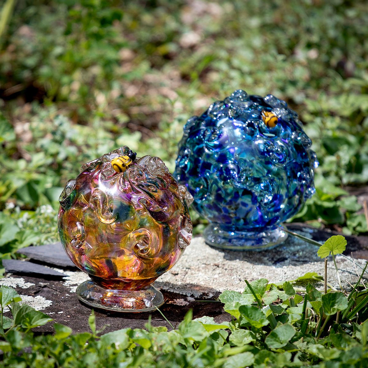 Glass Bee Drinking Garden Ball